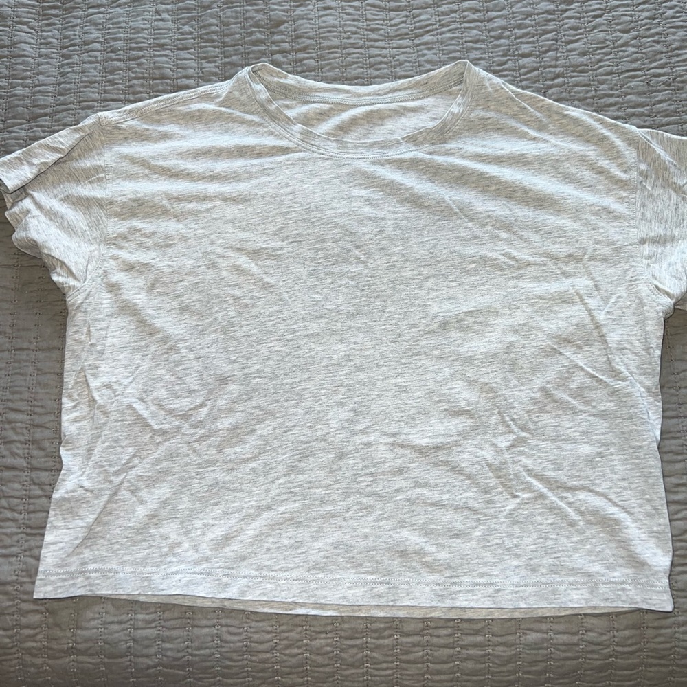 Lululemon crop top